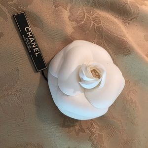 💯%Authentic CHANEL Camellia flower pin brooch